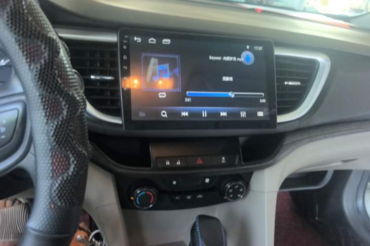 Used Buick GT 2017 15N Automatic Elite Version Audio And AC Panel