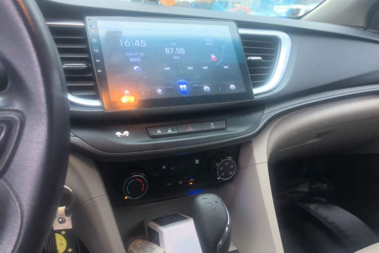 Used Buick GT 2017 15N Automatic Elite Version Audio And AC Panel