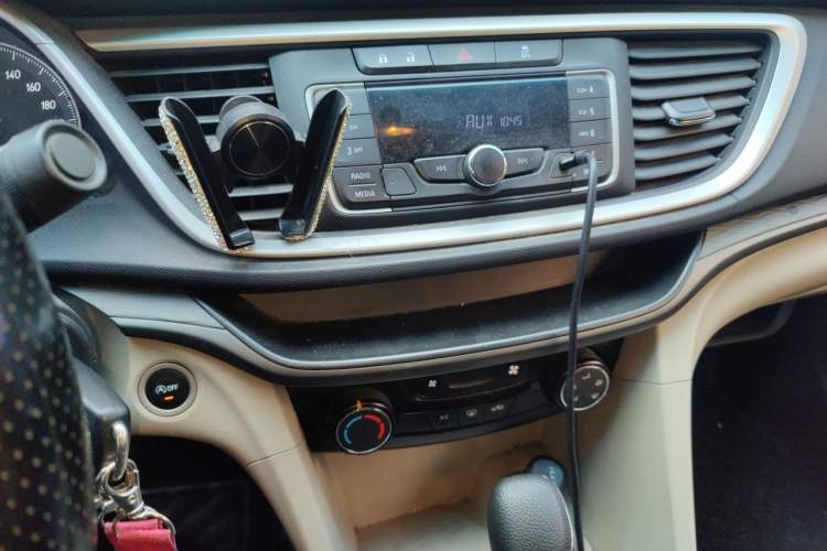 Used Buick GT 2017 15N Automatic Elite Version Audio And AC Panel