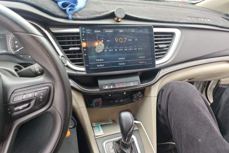 Used Buick GT 2017 15N Automatic Elite Version Audio And AC Panel