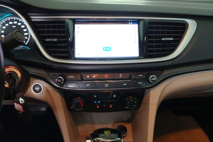 Used Buick GT 2017 15N Automatic Elite Version Audio And AC Panel