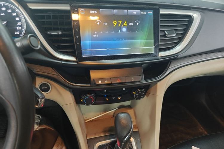 Used Buick GT 2017 15N Automatic Elite Version Audio And AC Panel