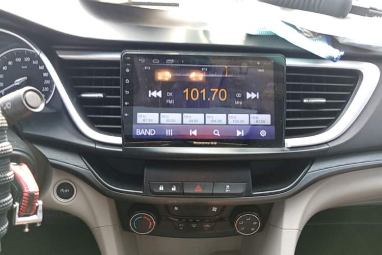 Used Buick GT 2017 15N Automatic Elite Version Audio And AC Panel