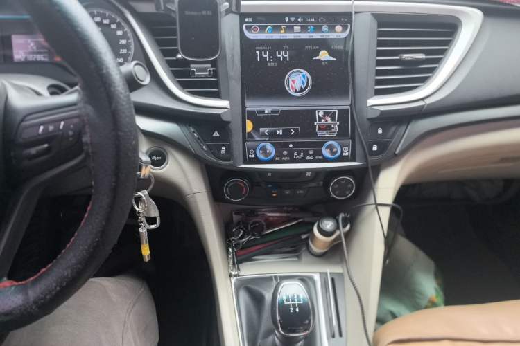 Used Buick GT 2017 15N Manual Entry-Level Trim Audio And AC Panel