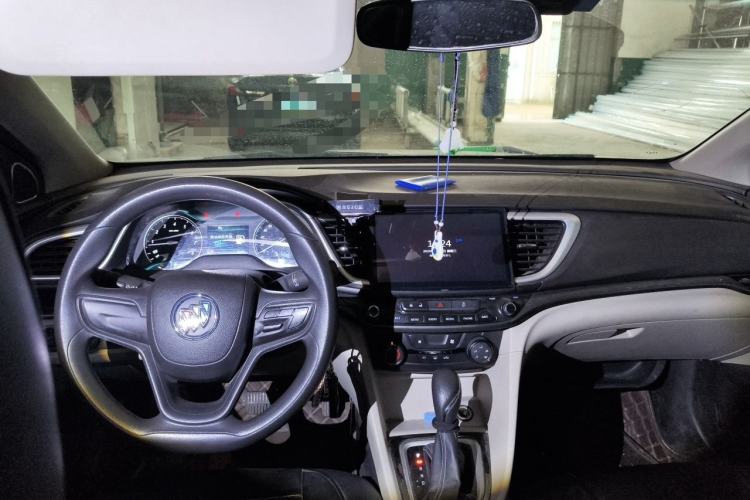 Used Buick GT 2017 15N Automatic Elite Version Center Console