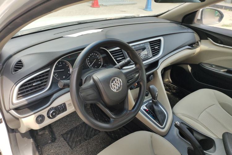 Used Buick GT 2017 15N Automatic Entry-Level Trim Center Console