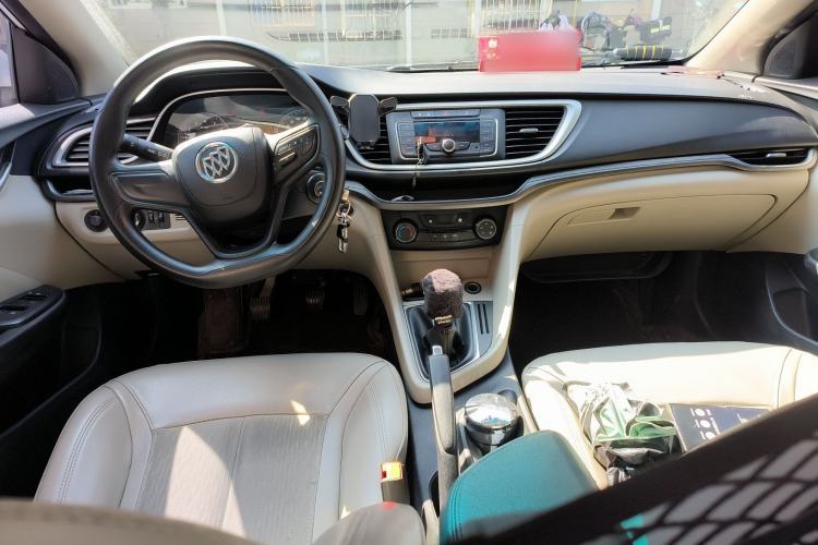 Used Buick GT 2017 15N Manual Elite Version Center Console