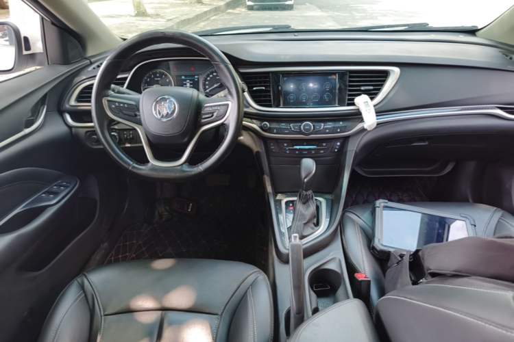 Used Buick GT 2017 15N Automatic Deluxe Edition Center Console