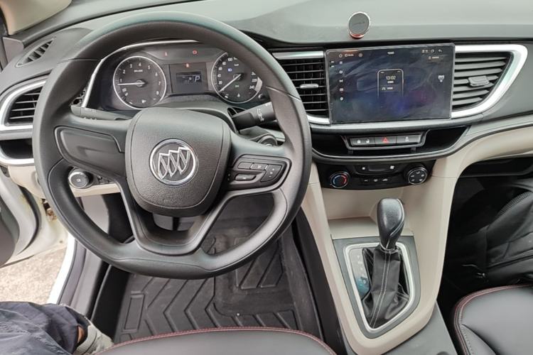 Used Buick GT 2017 15N Automatic Entry-Level Trim Center Console