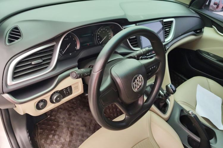 Used Buick GT 2017 15N Manual Elite Version Center Console