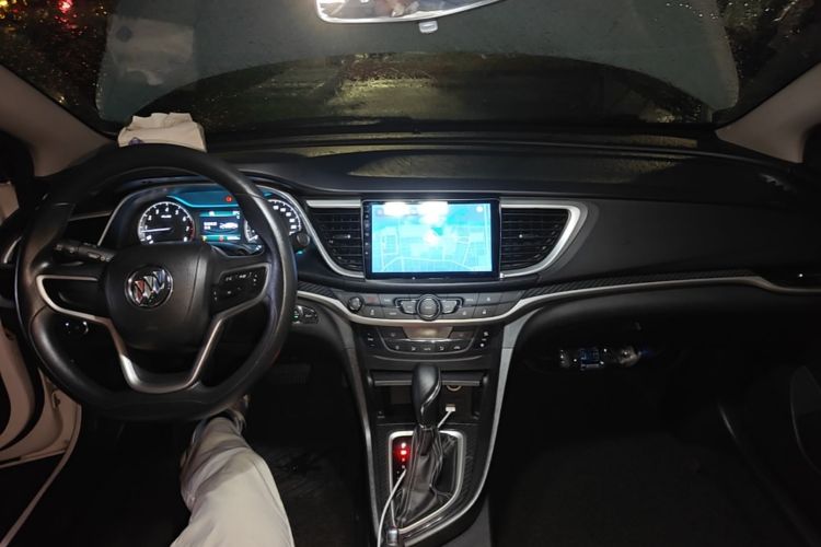 Used Buick GT 2017 15N Automatic Deluxe Edition Center Console