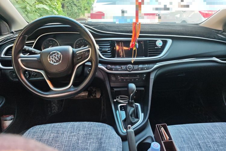 Used Buick GT 2017 15N Automatic Deluxe Edition Center Console