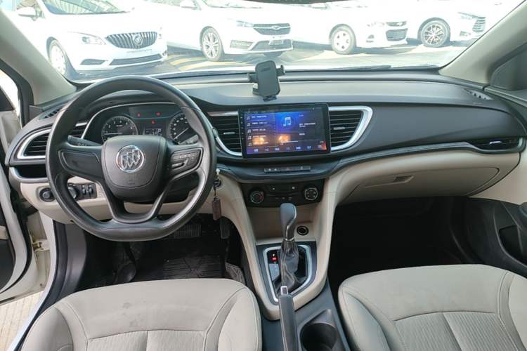 Used Buick GT 2017 15N Automatic Entry-Level Trim Center Console