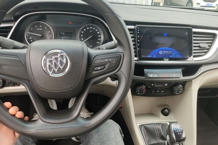 Used Buick GT 2017 15N Manual Entry-Level Trim Center Console