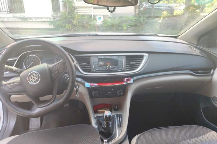 Used Buick GT 2017 15N Manual Elite Version Center Console