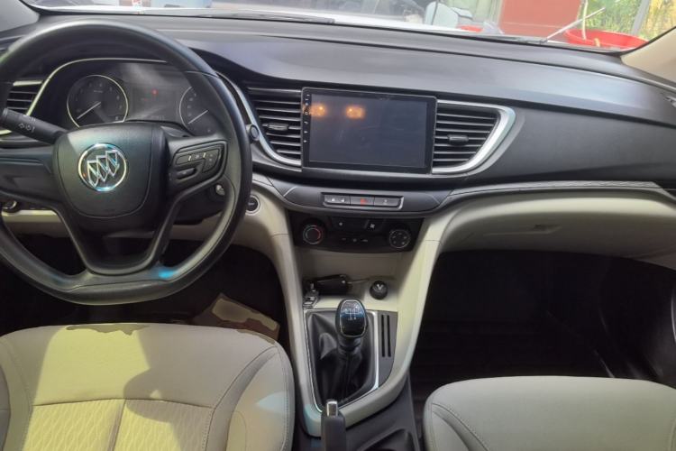 Used Buick GT 2017 15N Manual Entry-Level Trim Center Console