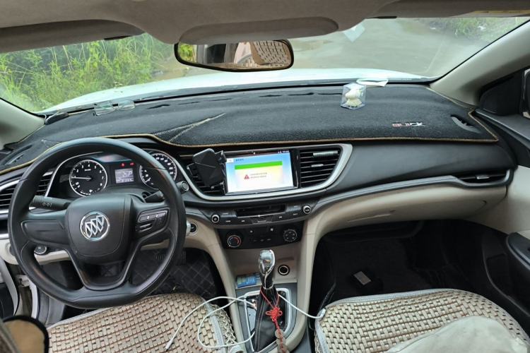 Used Buick GT 2017 15N Automatic Entry-Level Trim Center Console