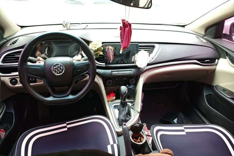 Used Buick GT 2017 15N Automatic Elite Version Center Console