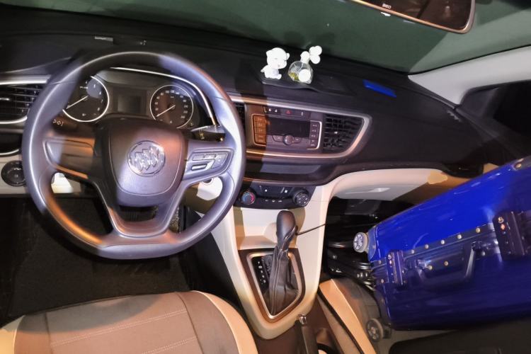 Used Buick GT 2017 15N Automatic Entry-Level Trim Center Console