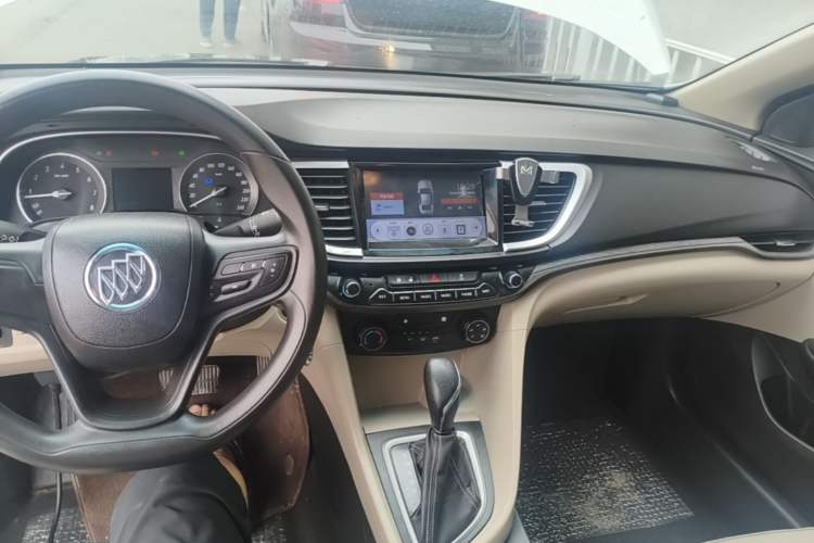 Used Buick GT 2017 15N Automatic Elite Version Center Console