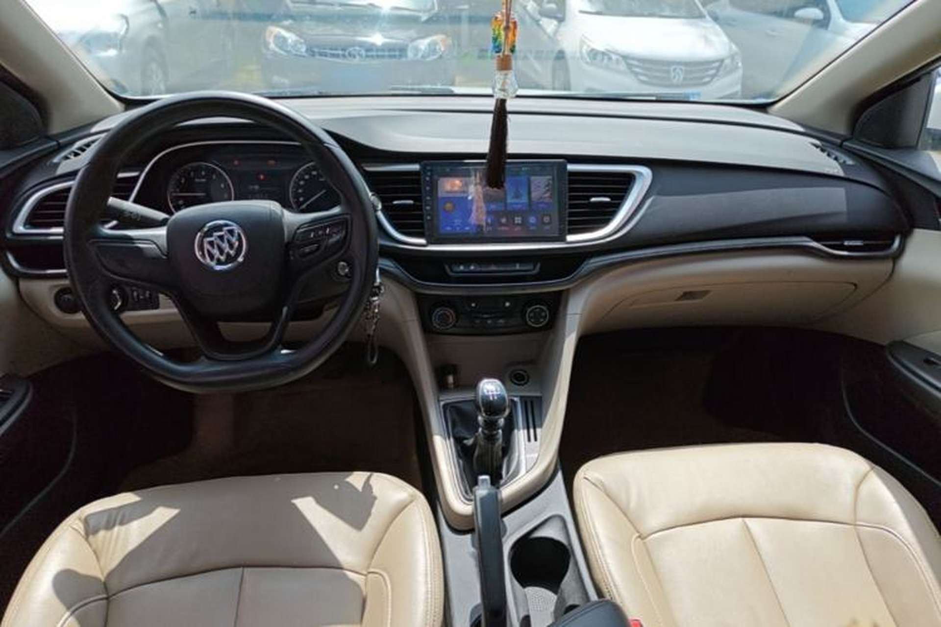 Used Buick GT 2017 15N Manual Entry-Level Trim Center Console