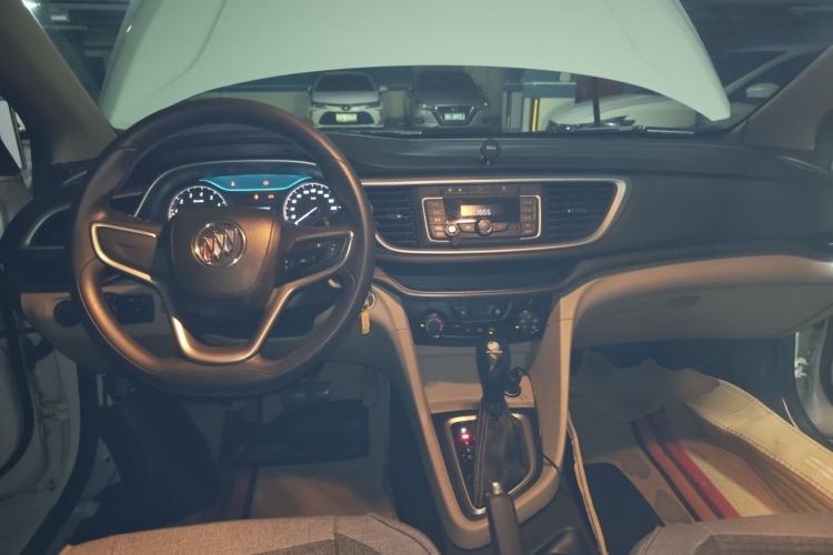 Used Buick GT 2017 15N Automatic Entry-Level Trim Center Console