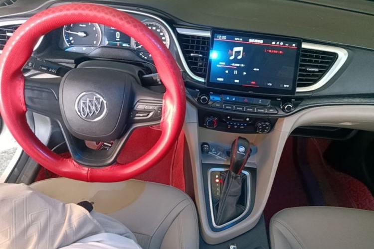 Used Buick GT 2017 15N Automatic Elite Version Center Console