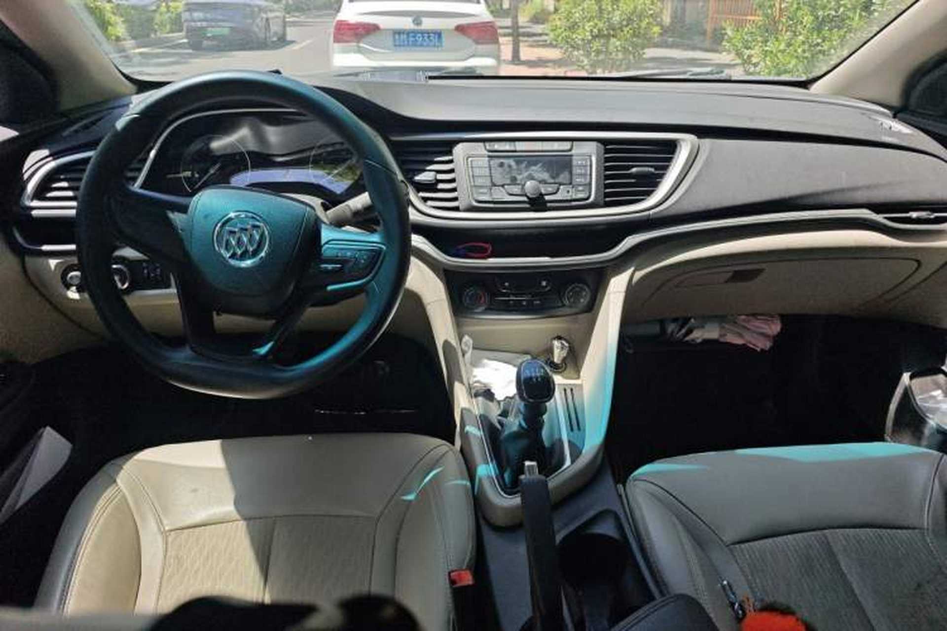 Used Buick GT 2017 15N Manual Elite Version Center Console