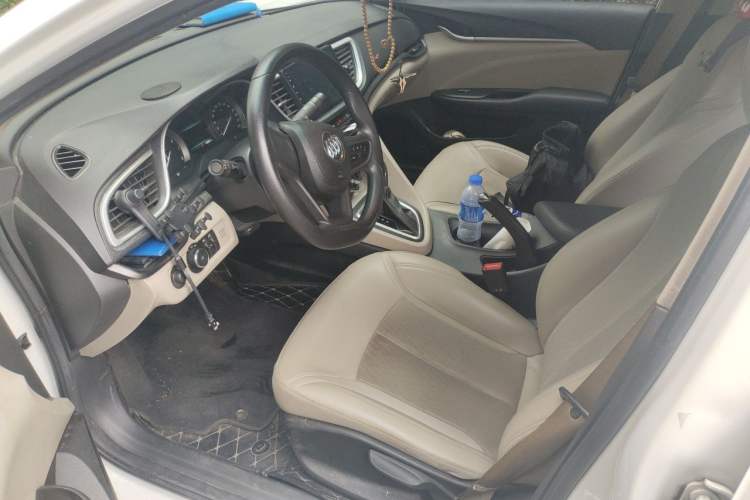 Used Buick GT 2017 15N Automatic Elite Version Driver Seat