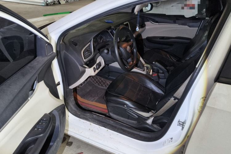 Used Buick GT 2017 15N Automatic Elite Version Driver Seat
