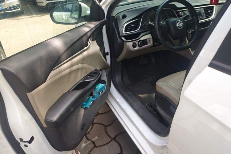 Used Buick GT 2017 15N Automatic Elite Version Driver Seat