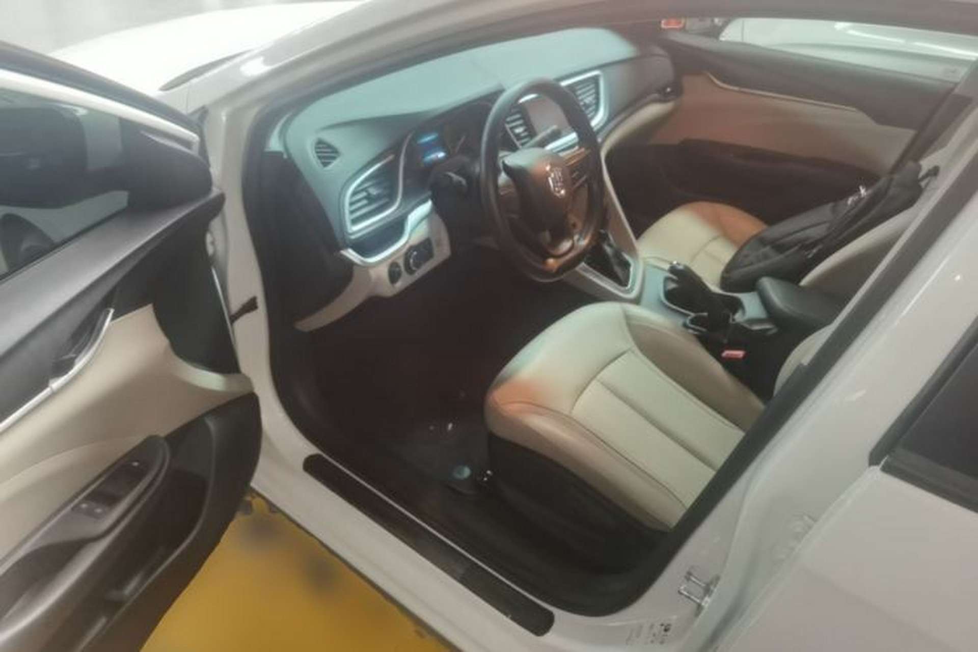 Used Buick GT 2017 15N Automatic Elite Version Driver Seat