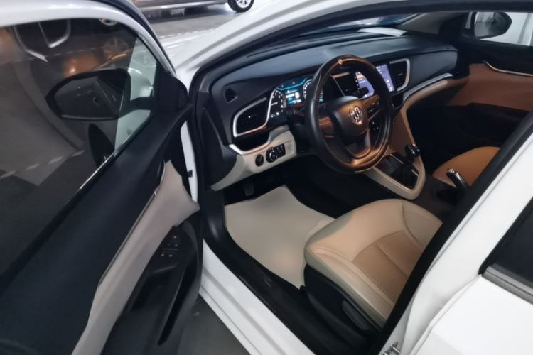 Used Buick GT 2017 15N Manual Elite Version Driver Seat