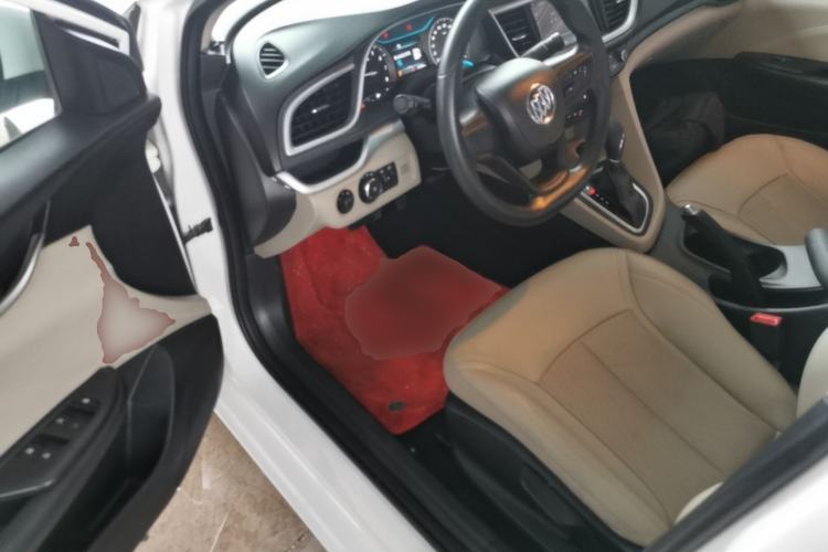 Used Buick GT 2017 15N Automatic Elite Version Driver Seat