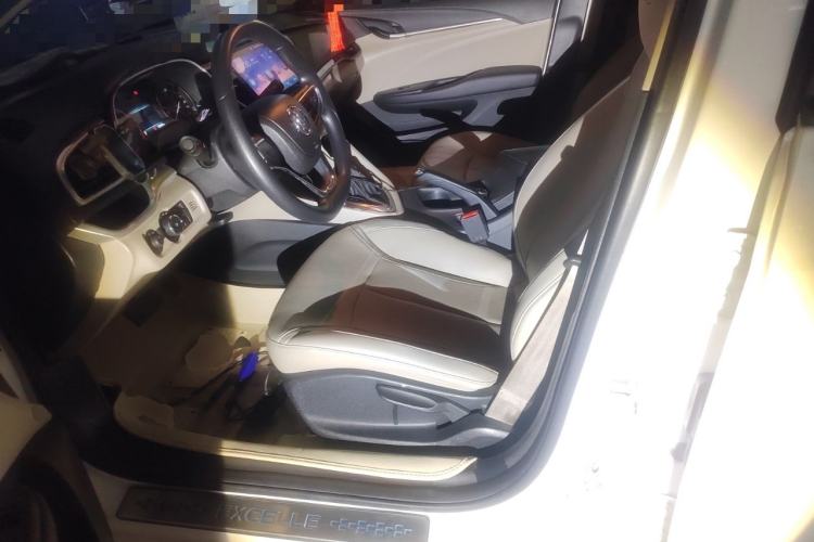 Used Buick GT 2017 15N Automatic Elite Version Driver Seat