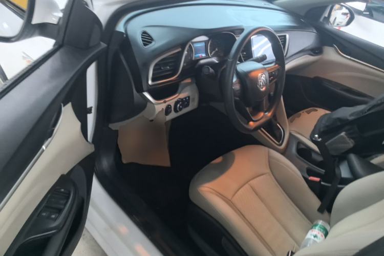 Used Buick GT 2017 15N Automatic Elite Version Driver Seat