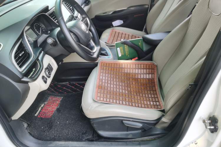 Used Buick GT 2017 15N Automatic Elite Version Driver Seat