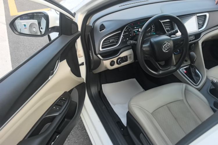 Used Buick GT 2017 15N Automatic Elite Version Driver Seat