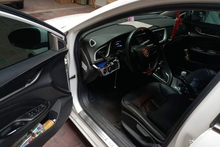 Used Buick GT 2017 15N Automatic Deluxe Edition Driver Seat