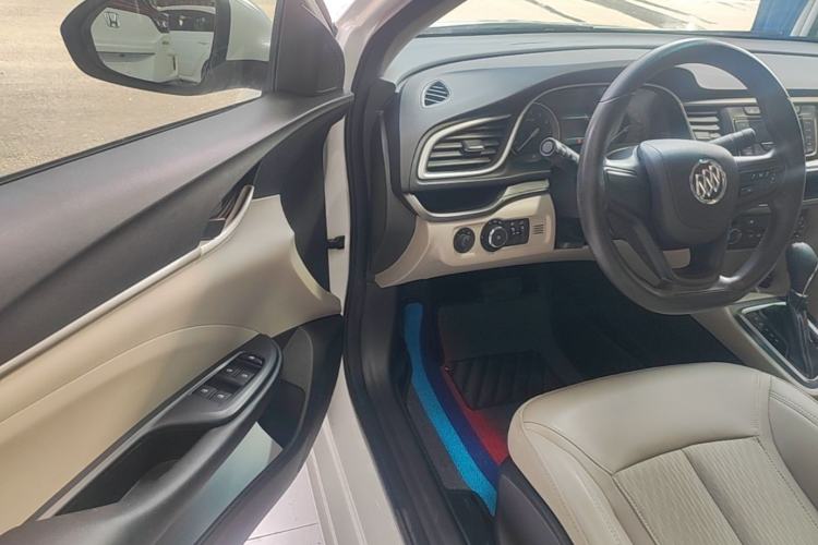 Used Buick GT 2017 15N Automatic Elite Version Driver Seat