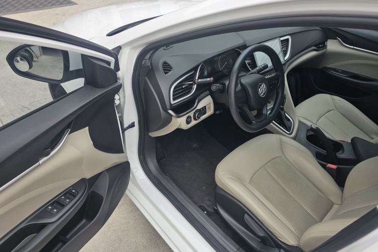 Used Buick GT 2017 15N Automatic Elite Version Driver Seat