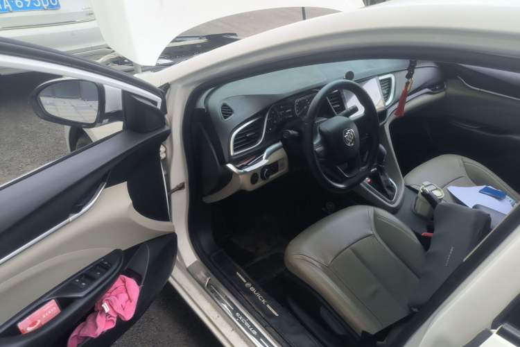 Used Buick GT 2017 15N Automatic Elite Version Driver Seat