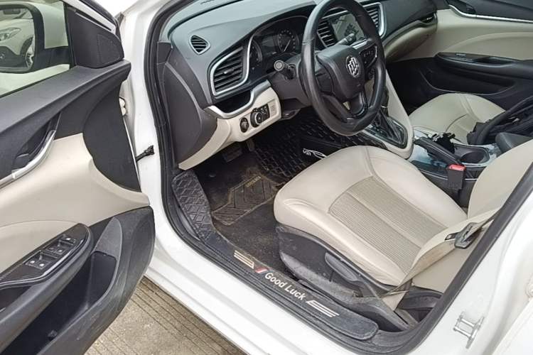Used Buick GT 2017 15N Automatic Elite Version Driver Seat