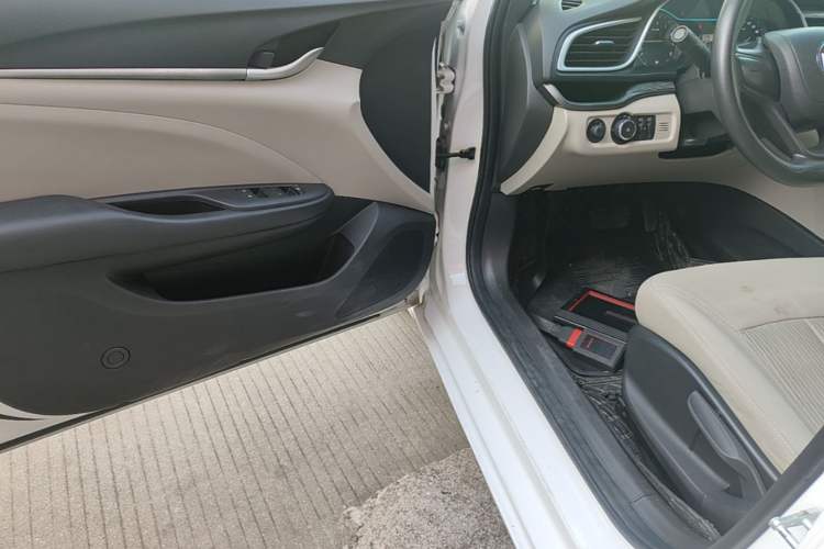 Used Buick GT 2017 15N Automatic Entry-Level Trim Driver Seat