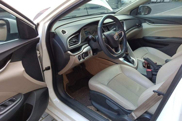 Used Buick GT 2017 15N Automatic Elite Version Driver Seat