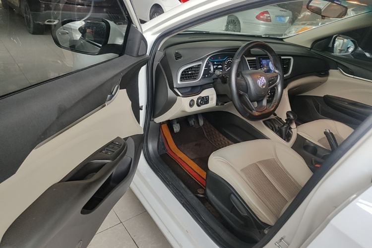 Used Buick GT 2017 15N Manual Elite Version Driver Seat