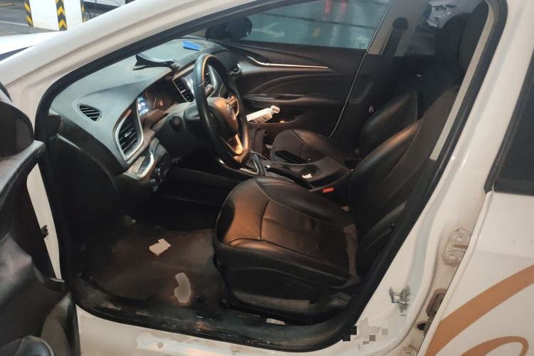 Used Buick GT 2017 15N Automatic Deluxe Edition Driver Seat
