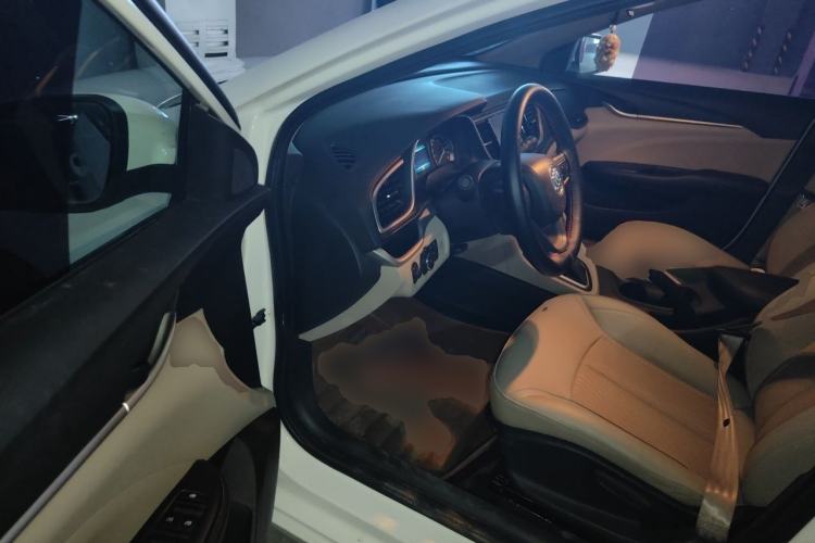 Used Buick GT 2017 15N Automatic Elite Version Driver Seat