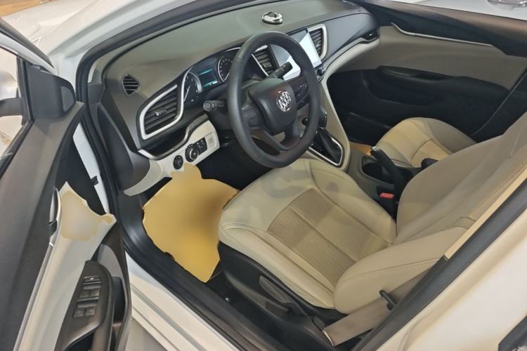 Used Buick GT 2017 15N Automatic Elite Version Driver Seat
