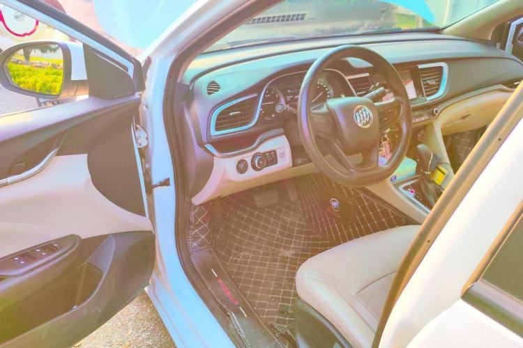 Used Buick GT 2017 15N Automatic Elite Version Driver Seat